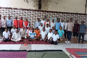 योग साधकों ने चरणों में माथा टेका गुरु की महिमा का किया बखान