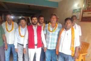 कोटेदार संघ के अध्यक्ष बने अवधेश जायसवाल और अलख नारायण शुक्ला, बसंत लाल को मिली संरक्षक की जिम्मेदारी