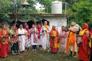 रामगढ़ कसारी शिव मंदिर में लगातार 17वें दिन गूंजे हर हर महादेव के जयकारे, जारी है रुद्राभिषेक पूजन