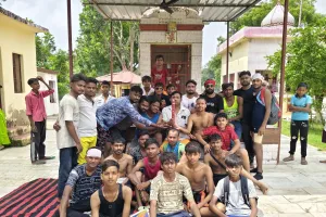 सावन के तीसरे सोमवार पर यज्ञशाला मंदिर पर भंडारे का आयोजन किया