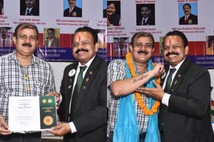 रक्त योद्धा दिलीप दुबे मानवता की सेवा में इंटरनेशनल सम्मान से नवाजे गए।