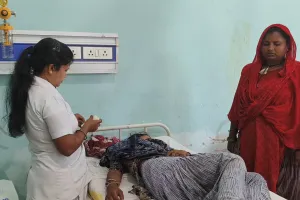 मामी-भांजी में कहासुनी के बाद भांजी ने खाया जहर, हालत नाजुक