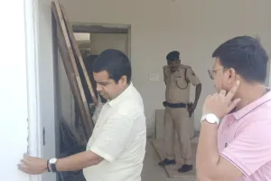 सुपौल डीएम ने मरौना प्रखंड के पंचायत सरकार भवनों का किया औचक निरीक्षण, घटिया निर्माण पर जताई नाराजगी