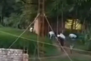 तमाम चौकसी के दावे फेल, भगवानपुर के पगडंडियों से बड़े पैमाने पर हो रही चीनी की तस्करी