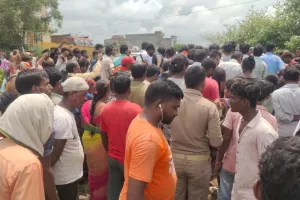 नैनी के महेवा विद्यापीठ स्कूल गेट के अन्दर  खेत में शरद की डेड बॉडी मिलने से  मचा हड़कंप!