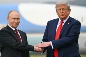 ट्रंप-पुतिन वार्ता के बाद जेलेंस्की ने रखीं शांति के लिए सख्त शर्तें, यूरोपीय नेता भी सपोर्ट में उतरे।