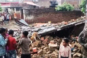 होटल में रसोई गैस सिलिंडर फटा, कारीगर झुलसा