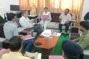 रानी लक्ष्मीबाई महिला एवं बाल सम्मान कोष की बैठक संपन्न, डीएम ने दिए सख्त निर्देश