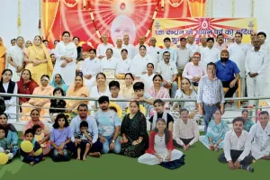  रक्षाबंधन पर्व पर रॉबर्ट्सगंज स्थित ब्रह्माकुमारी सेवा केन्द्र पर 200 लोगों को बांधा गया रक्षासूत्र