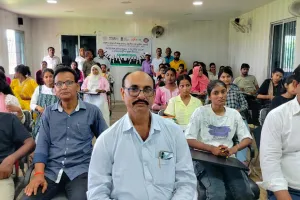 अंतरराष्ट्रीय युवा दिवस पर त्रिवेणीगंज में पोस्टर मेकिंग प्रतियोगिता और संगोष्ठी का आयोजन