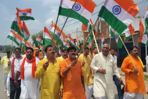 भाजपा चोपन मंडल ने देश के वीर जवानों के सम्मान में निकाली भव्य तिरंगा यात्रा