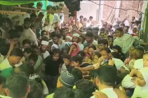 तिरंगे के पाइप से करंट लगने पर प्रधान के बेटे की हुई मौत, ध्वजारोहण के बाद दोस्तो के साथ लौट रहा था 