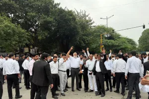 उपराज्यपाल के नोटिफिकेशन वापस लेने तक जारी रहेगा अधिवक्ताओं का आंदोलन: धीर सिंह कसाना