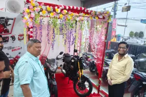 लखनऊ में Agarwal Honda पर लॉन्च हुई ALL NEW HORNET 125 और SHINE 100 DX