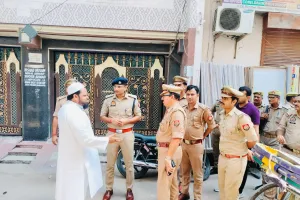 I LOVE MOHAMMAD पोस्टर विवाद के बाद कानपुर में जुम्मे की नमाज़ पर एलर्ट रहा पुलिस बल 