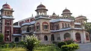 इलाहाबाद विश्वविद्यालय के लापता छात्र को हाजिर करने का आदेश