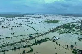 इंसानी दखल से परेशान प्रकृति का रौद्र रूप! 