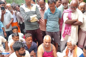 दर्दनाक हादसा: तेज़ रफ़्तार डंफर ने अधेड़ कुचला मौके पर मौत 