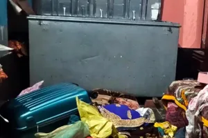 बिजली कर्मचारी के घर लाखों की चोरी बहन की शादी के लिए रखे जेवर-नकदी पर हाथ साफ