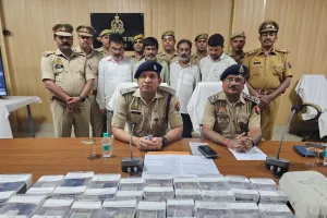 जिले में में नकली नोटों की बड़ी बरामदगी, चार आरोपी गिरफ्तार नकली नोटों के बड़े नेटवर्क का किया पर्दाफाश 