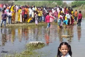 Kushinagar :  जटहां बाजार में माँ अम्बे जी की पंडाल में हुई श्रद्धा पूर्वक कलश स्थापना