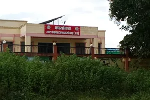 नाली निर्माण की आड़ में जमीन कब्जाने का आरोप अनपरा व्यापार मंडल ने उप जिलाधिकारी से लगाई न्याय की गुहार