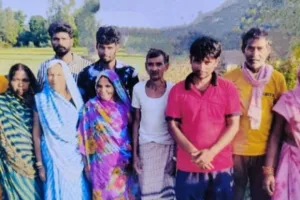 फर्जी मनरेगा कार्यों को धरातल पर न कराने के कागज में होने पर भड़के ग्रामीण कार्रवाई का किया मांग