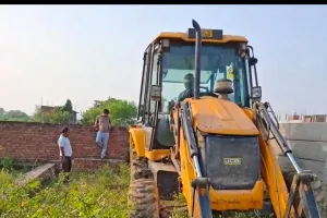 अवैध अतिक्रमण के विरुद्ध कार्रवाई जारी