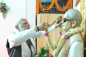 कर्पूरीग्राम से पीएम मोदी ने किया चुनावी शंखनाद, कांग्रेस बोली