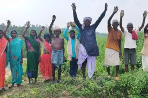 कुड़वा में पानी को  लेकर स्थानीय लोगों ने किया जोरदार प्रदर्शन, जिम्मेदार मौन