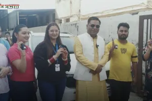 Chandigarh: दीपावली पर फार्मा कंपनी के मालिक की बड़ी पहल, स्टाफ को गिफ्ट की 51 कारें