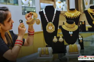 Gold-Silver Price: सोना हुआ 3700 तो चांदी 10500रु हुई सस्ती, देखें अपने शहरों के नए रेट 