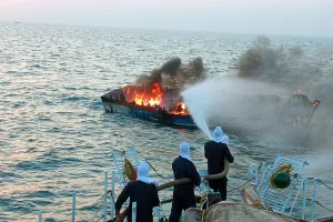 अमेरिका ने मादक पदार्थ ले जा रही नाव को प्रशांत महासागर में निशाना बना की हमला , चार लोग मरे  