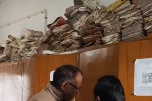 कानपुर के कालेज में एक लाख की चोरी 