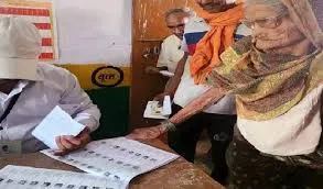 पश्चिमी बंगाल, केरल और तमिलनाडु  ने एसआईंआर के  खिलाफ  की निर्वाचन आयोग से भागीदारी सुनिश्चित करने की मांग