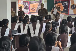 नए कानूनों के प्रचार-प्रसार हेतु बच्चा लाल यादव इण्टरमीडिएट कॉलेज में  छात्र/छात्राओं  को किया गया जागरूक।