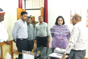 सरकार द्वारा फैमिली आई०डी० एक परिवार एक पहचान पर राशन कार्ड निःशुल्क बनवाया जा रहा है