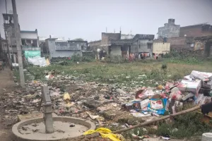 लोकमान्य तिलक वार्ड में कचरे का अंबार