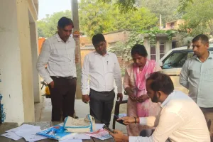 विशेष प्रगाढ़ पुनरीक्षण अभियान का जिला निर्वाचन अधिकारी ने किया समीक्षा