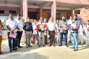 महिला चिकित्सालय में रेडक्रास ने चलाया  निमोनिया जागरूकता अभियान