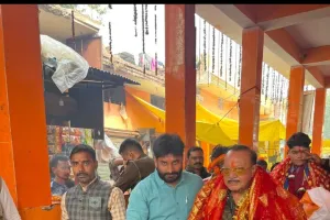 राजा महेन्द्र प्रताप सिंह ने मां मसूरिया धाम में नवाया शीश।, धाम के पारंपरिक मेले में आस्था का प्रवाह निर्बाध।