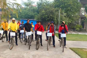 अताउल अंसारी की अगुवाई में हंडिया पहुंची ऐतिहासिक साइकिल यात्रा, पर्यावरण और स्वास्थ्य के लिए जन-आंदोलन में बदला अभियान