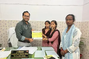 बेहतर स्वास्थ्य सेवाओं के लिए सम्मानित हुए डॉ. आनंद त्रिपाठी