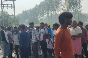 पत्नी के सामने पति की हत्या धारदार हथियार से किए ताबड़तोड़ वार, इलाज़ के दौरान मौत 