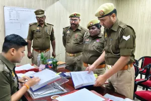 एएसपी ने थाना ऊंज व कोइरौना के रजिस्टरों का निरीक्षण अपराध सम्बंधित शिकायतों पर पीड़ितों से लिया फीडबैक  उत्कृष्ट कार्य करने वाले पुलिस कर्मियों को किया गया सम्मानित