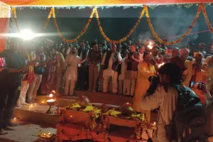 देव दीपावली पर 21 हजार दीपों से जगमग हुआ श्रवण धाम 