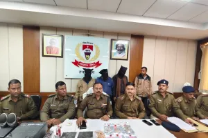 कटकमदाग में बड़ी सफलता: पुलिस ने गृहभेदन कांड का किया पूर्ण उद्भेदन, तीन गिरफ्तार, सोना-चांदी समेत भारी मात्रा में सामान बरामद