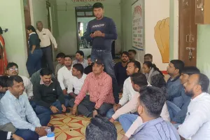  लेखपाल संवर्ग की लम्बित मांगों पर नाराजगी तेज, स्थानांतरण एवं पदोन्नति नीति पर सवाल — आंदोलन की चेतावनी