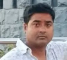 बिजली सजावट के दौरान बड़ा हादसा: हाईटेंशन लाइन की चपेट में आए युवक की मौत, परिवार में कोहराम