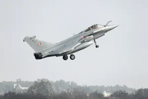 Rafale पर झूठ बोलता पकड़ा गया पाकिस्तान, फ्रांस की नौसेना ने जियो टीवी की फेक रिपोर्ट का किया पर्दाफाश